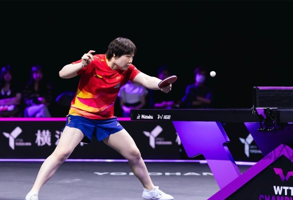 她参加了不, 滨冠军赛首