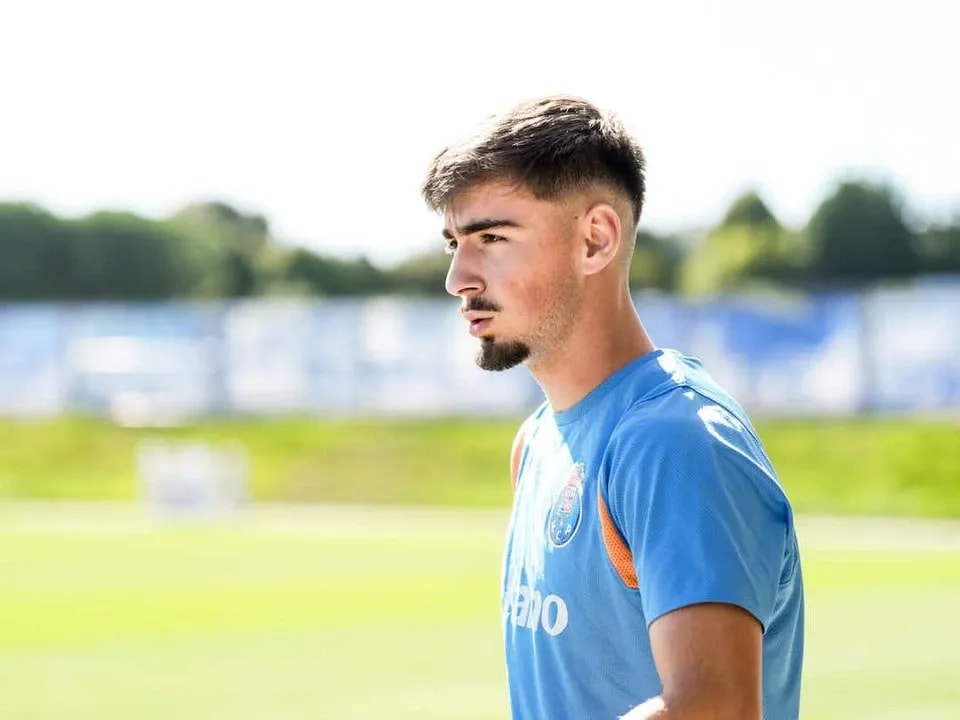 表现出接近, 在有控制的, 了几天