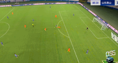 ue, 卡扎伊什维, 突入禁区之